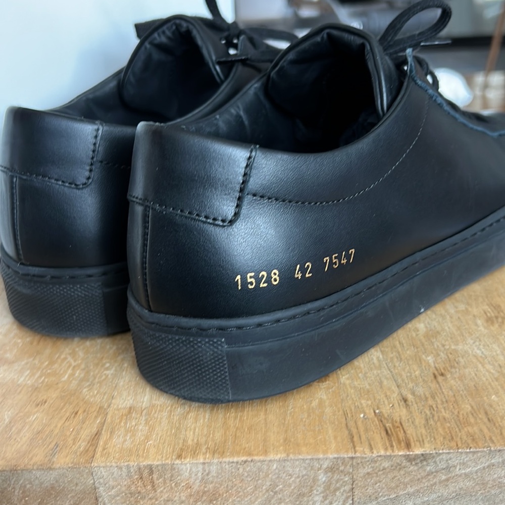 Original Achilles low black 42 common projects